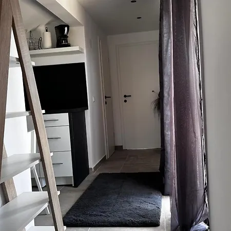 Lea Apartment *